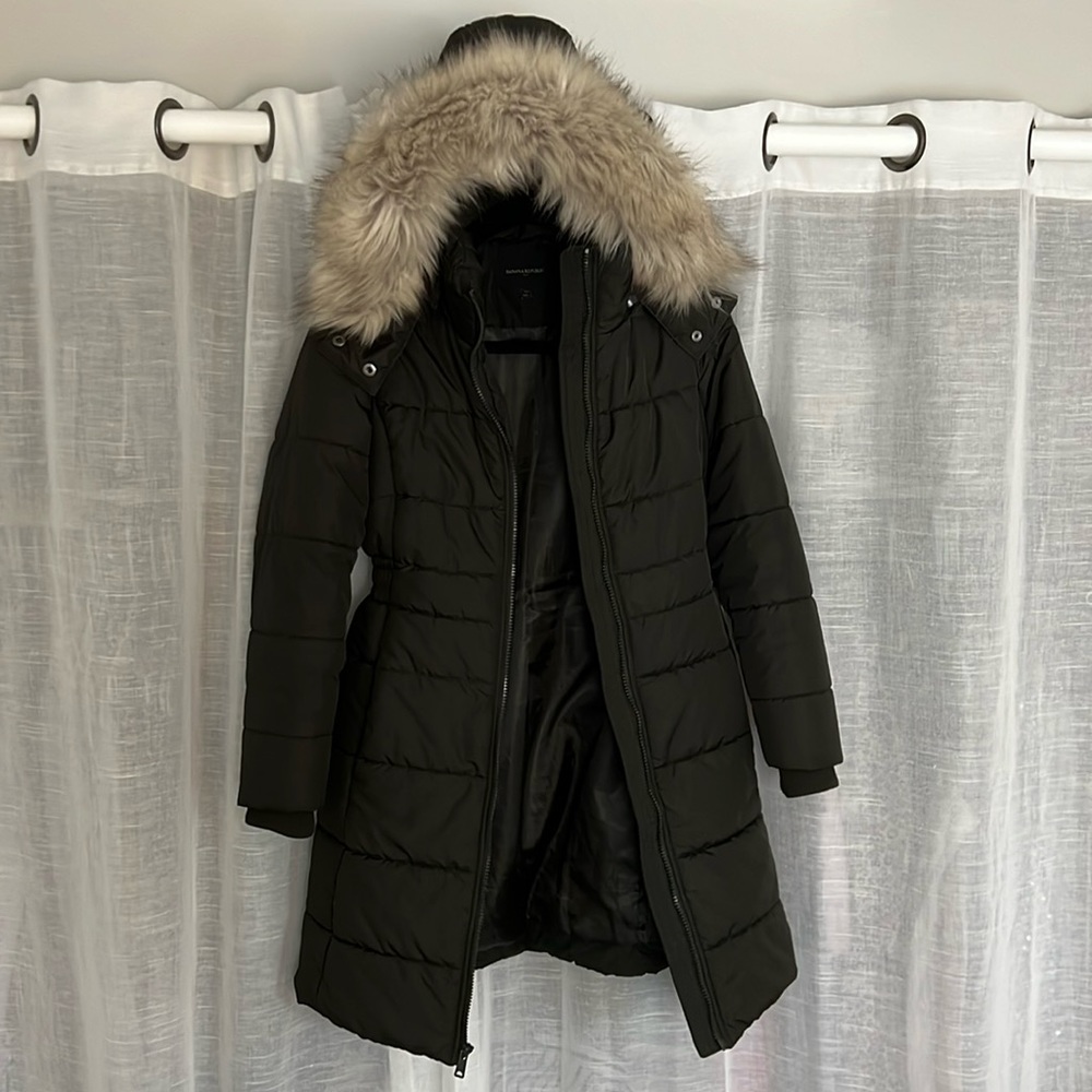 Banana Republic winter coat- near perfect condition